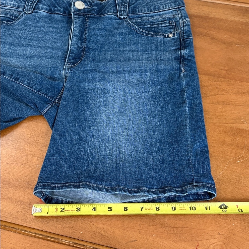 Democracy Jean Shorts Size 16 - Picture 6 of 10